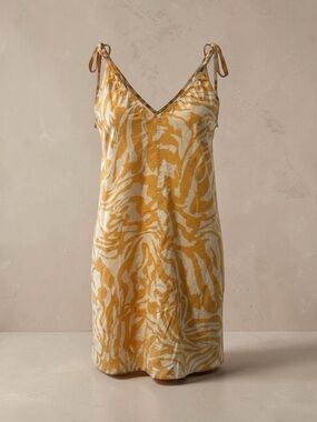 H & M SWIMSUIT COVER UP